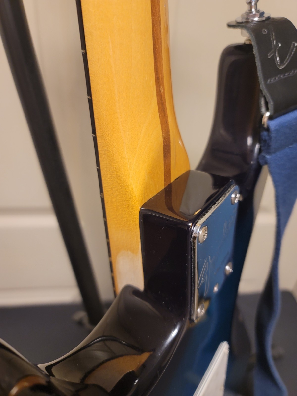 1997 Fender Strat Ultra Blue Burst Flame Top Lace Sensors HSS w/OHSC