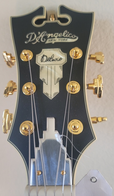 D’Angelico Deluxe Edition Hollowbody Electric Guitar Midnight Matte