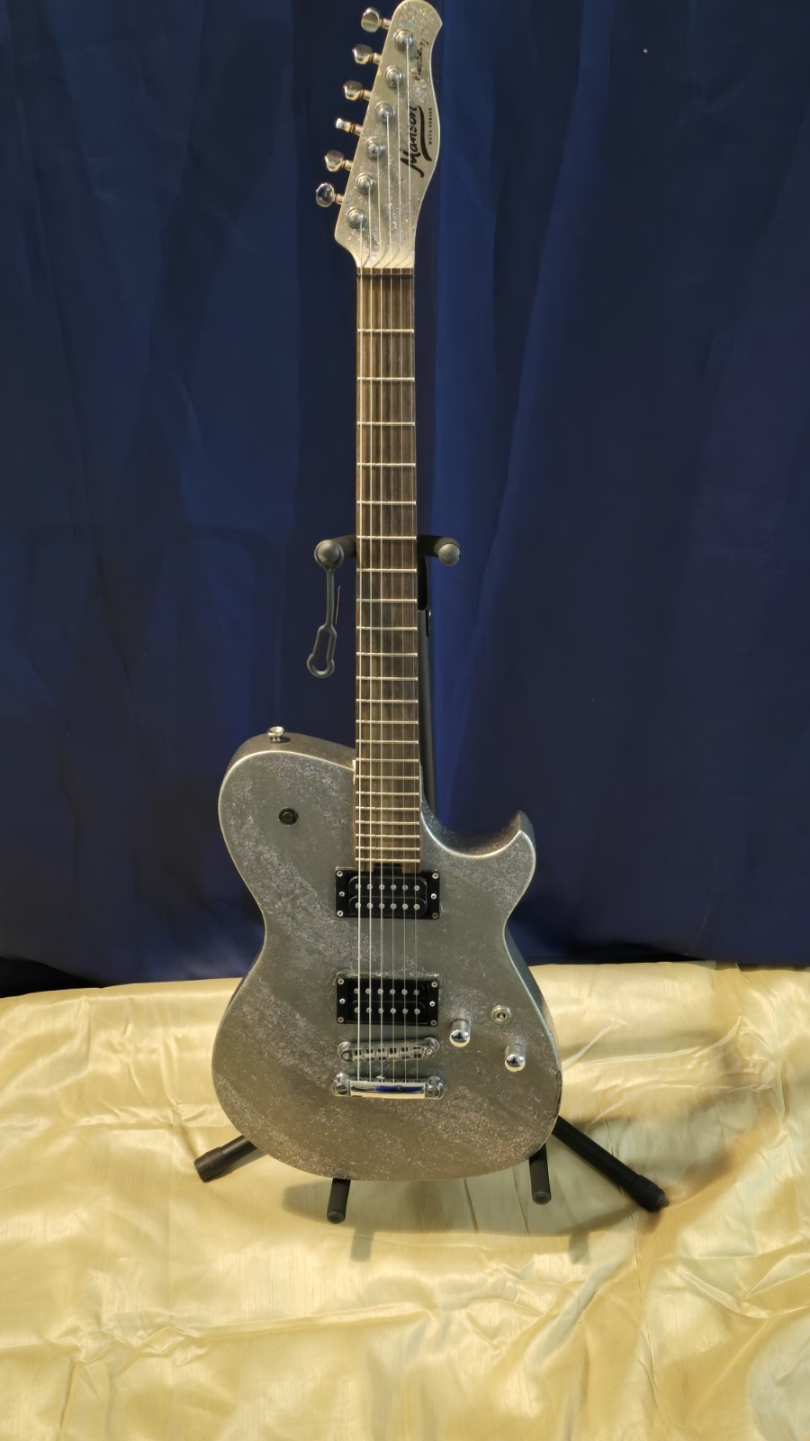 Cort Manson MBM-2P Starlight Silver Brust Meta Series Matthew Bellamy Signature