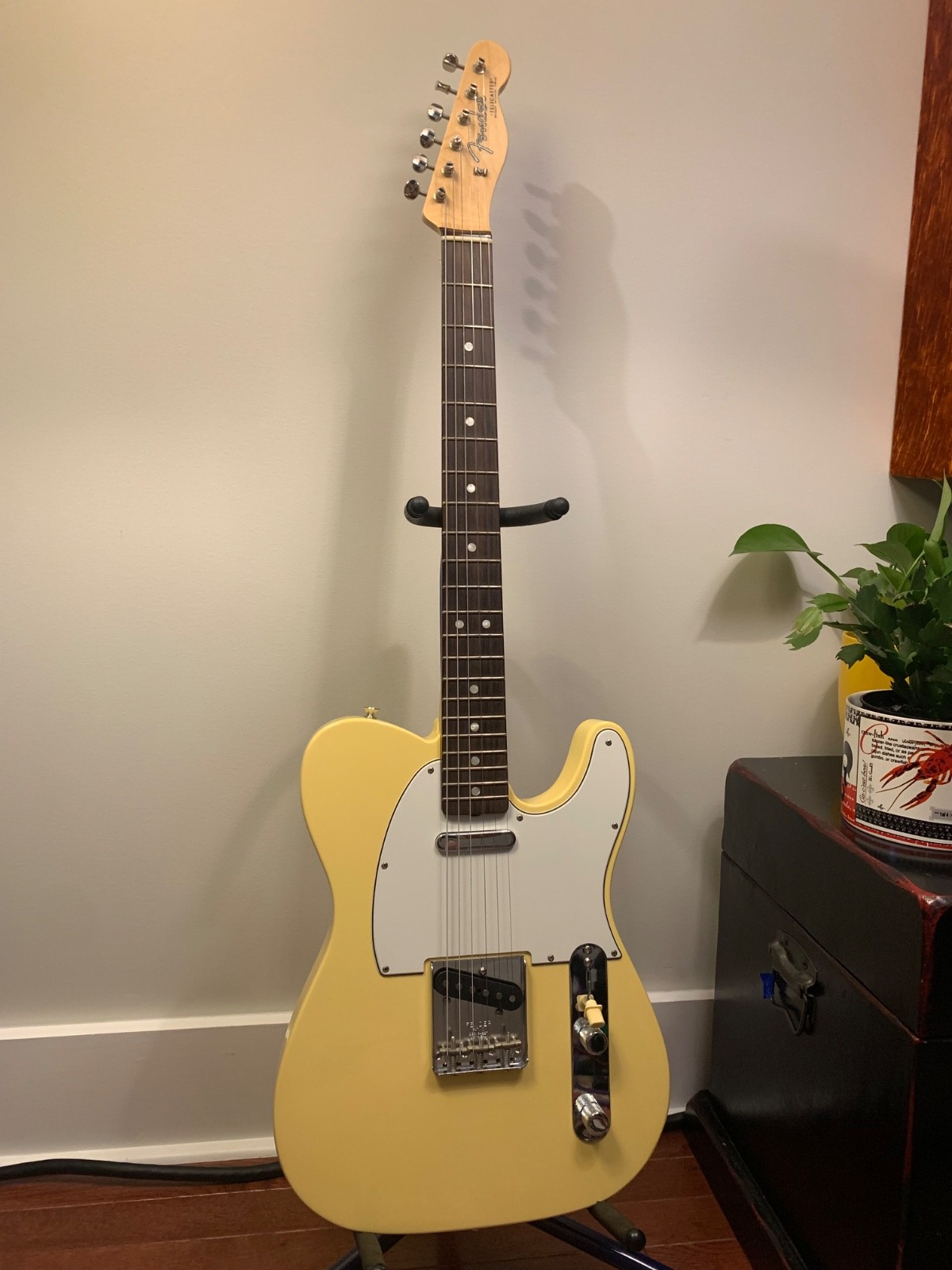 Fender American Telecaster Thin Skin Nitro ’64 RI vintage white