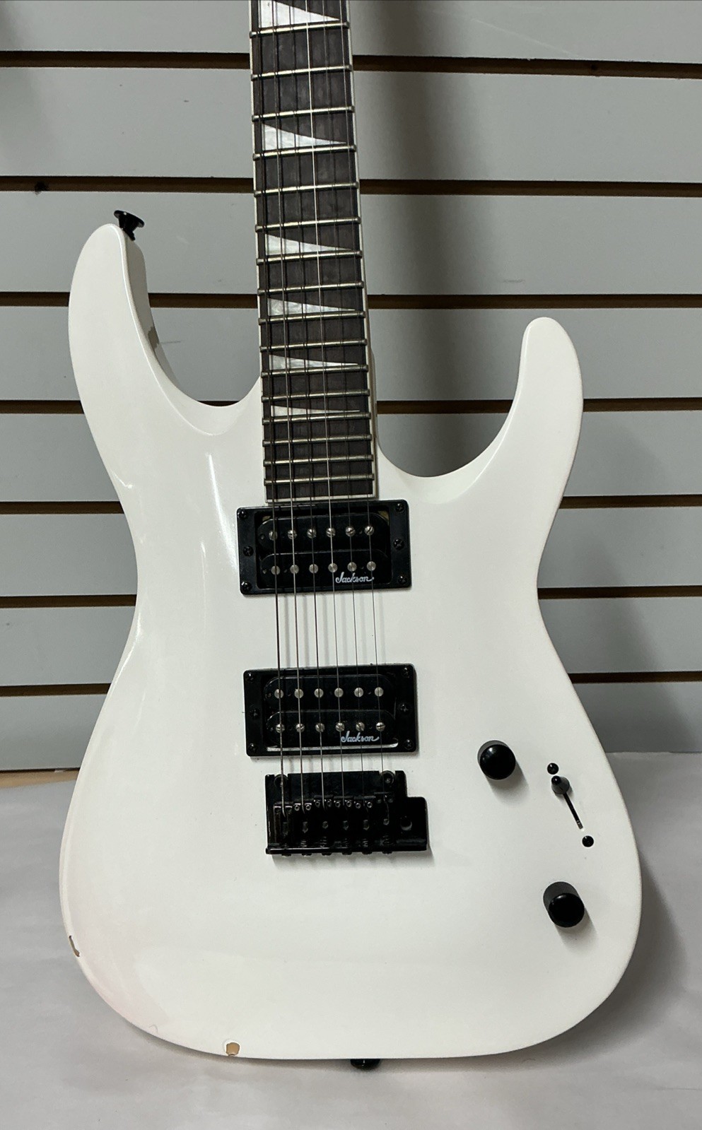 Jackson JS Series Dinky Arch Top JS22 DKA 6 String Electric Guitar W/ Gig Bag