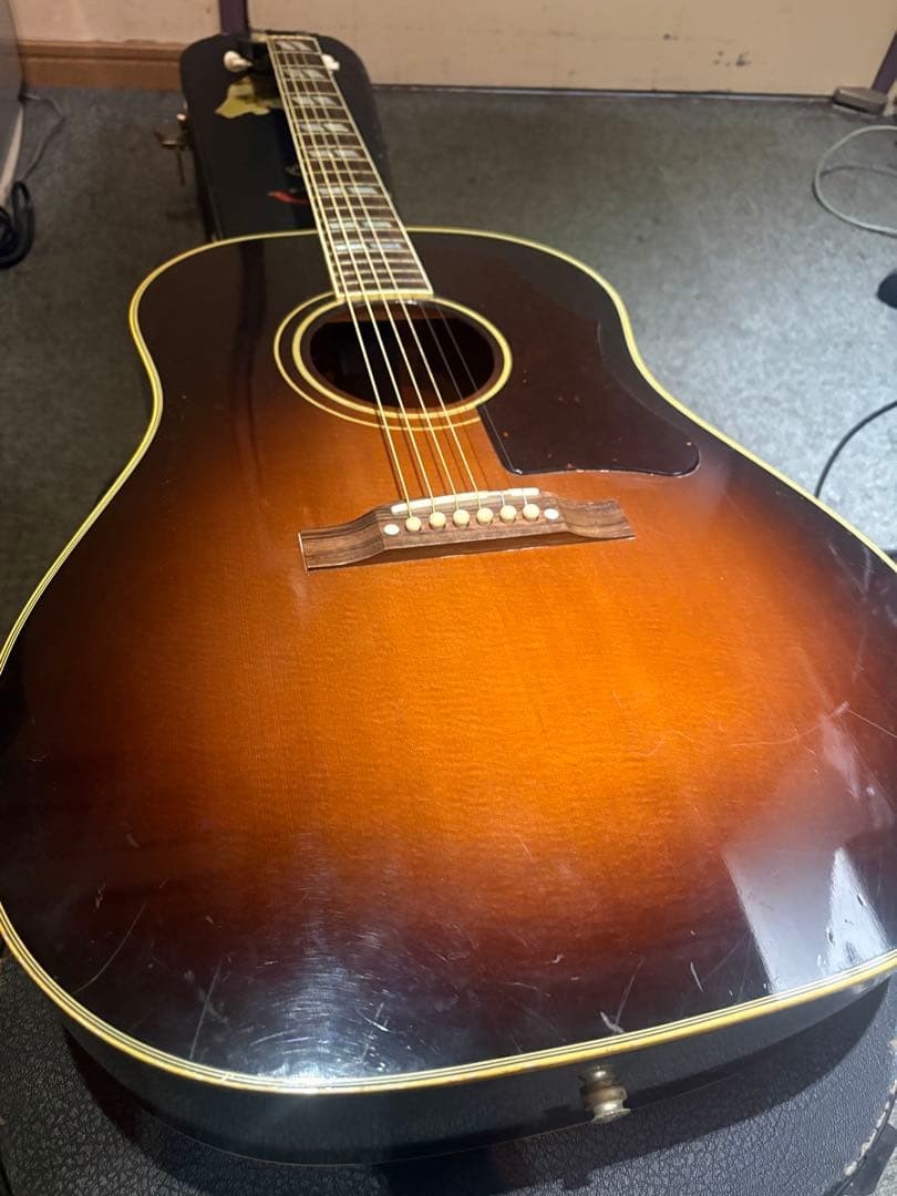 Gibson Southern Jumbo 2001 Acoustic Guitar w/ Hard Shell Case Fishman Pickup