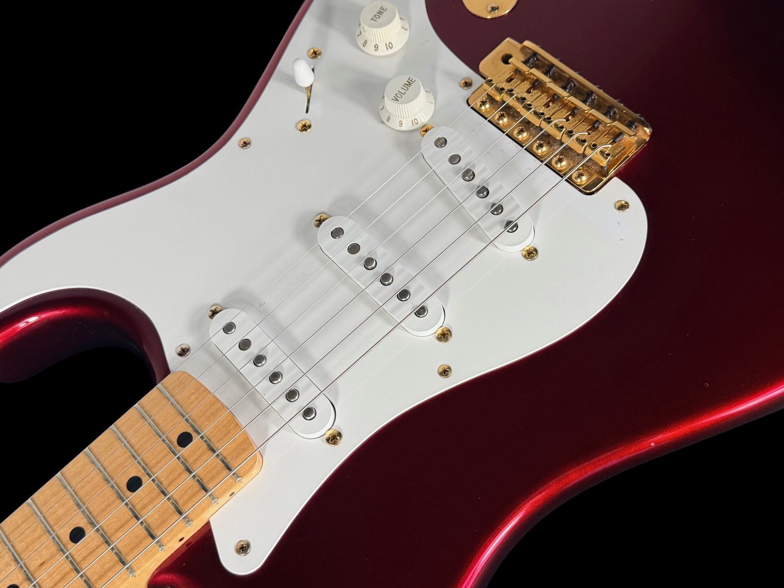 1997 FENDER STRATOCASTER ’54 CUSTOM SHOP REISSUE ~ CANDY APPLE RED
