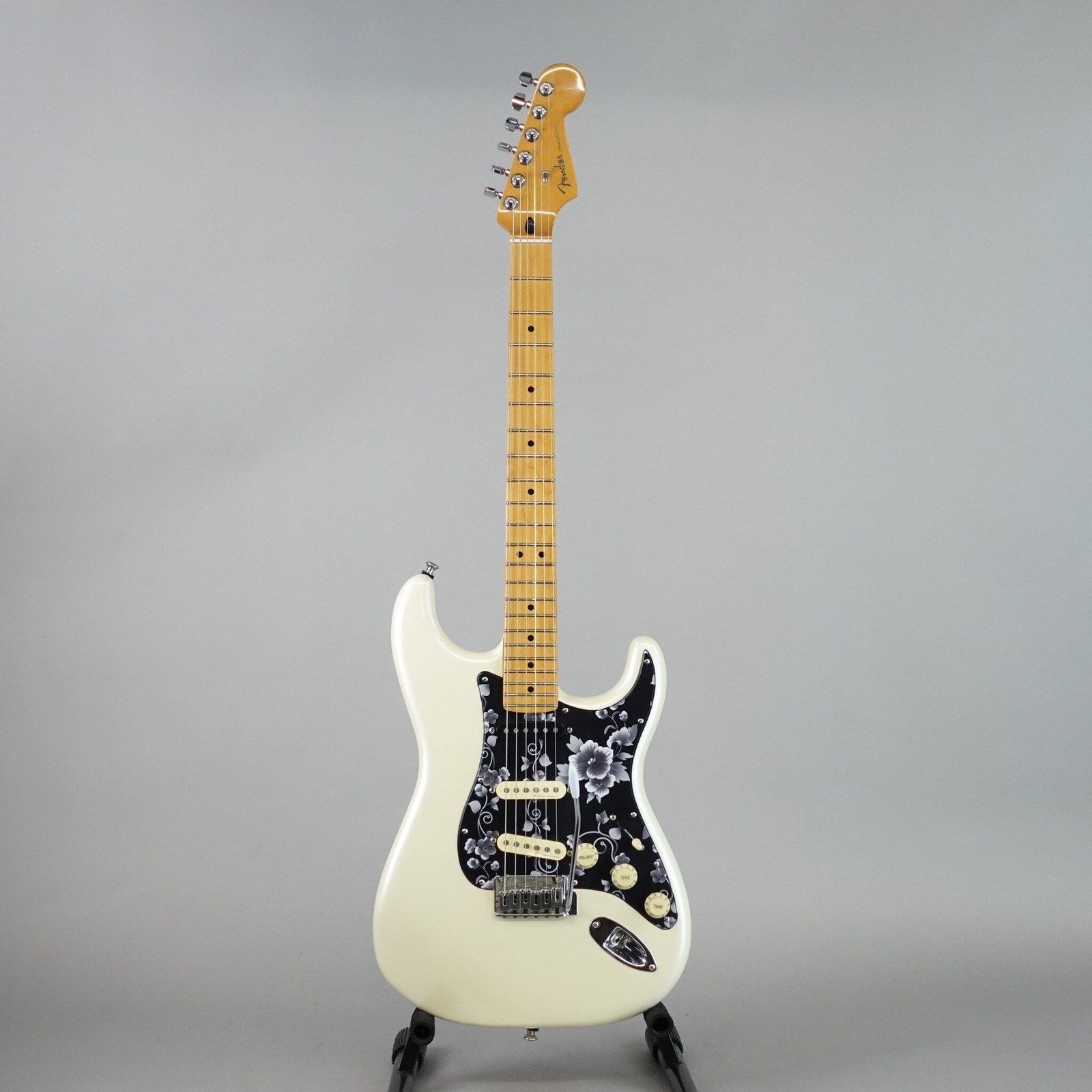 Fender Player Plus Stratocaster W/Maple Fingerboard – Olympic Pearl (Used)