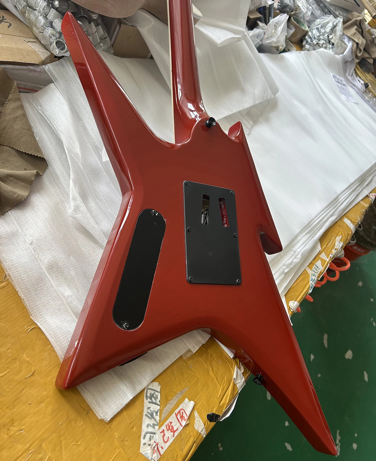 24 Frets 6 String Dark Red Electric Guitar Rosewood Fretboard Black Hardware