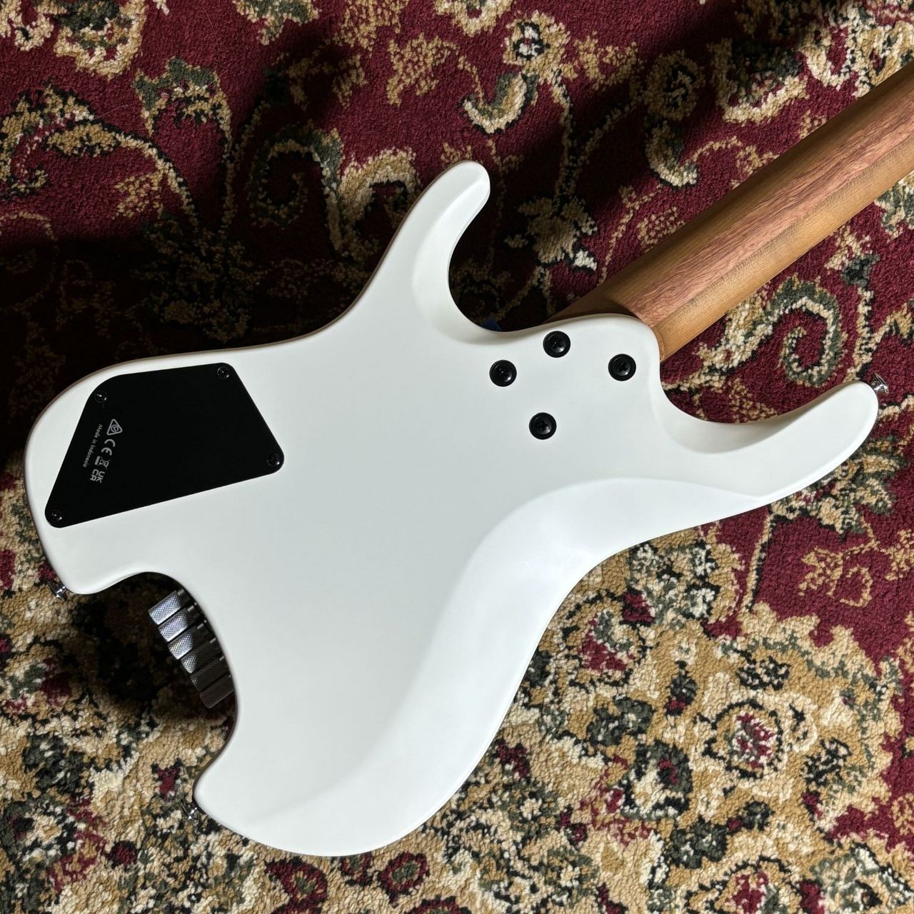 Ibanez ICHI10 VWM Ichika Nito Signature Headless Guitar Vintage White Matte New