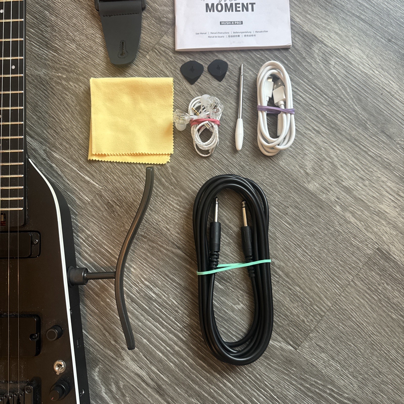 Donner HUSH X PRO Headless Electric Guitar With Gig Bag & Accessories | Black