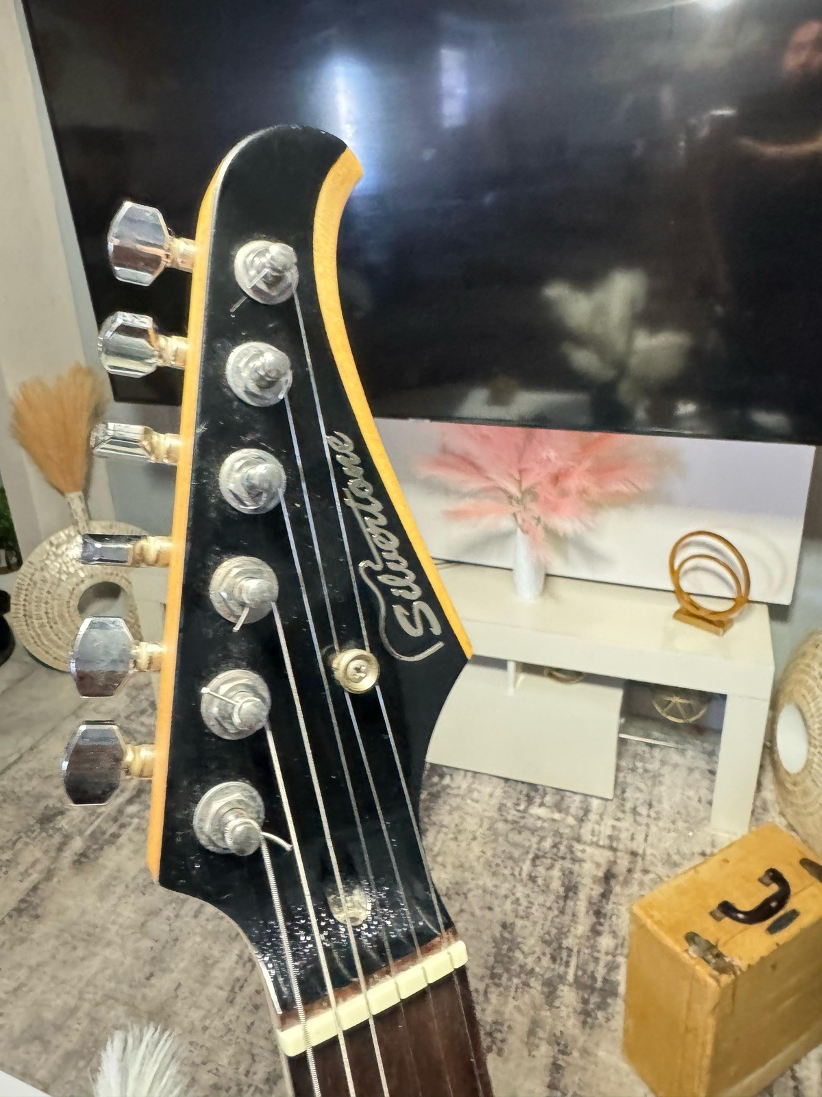 Silvertone SS11 Electric Guitar