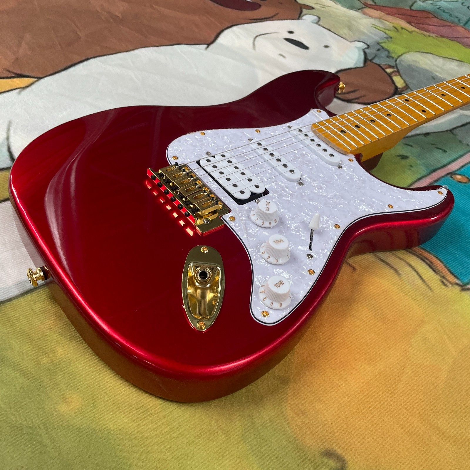 Very beautiful electric guitar, metal red ST, hot selling and explosive in USA
