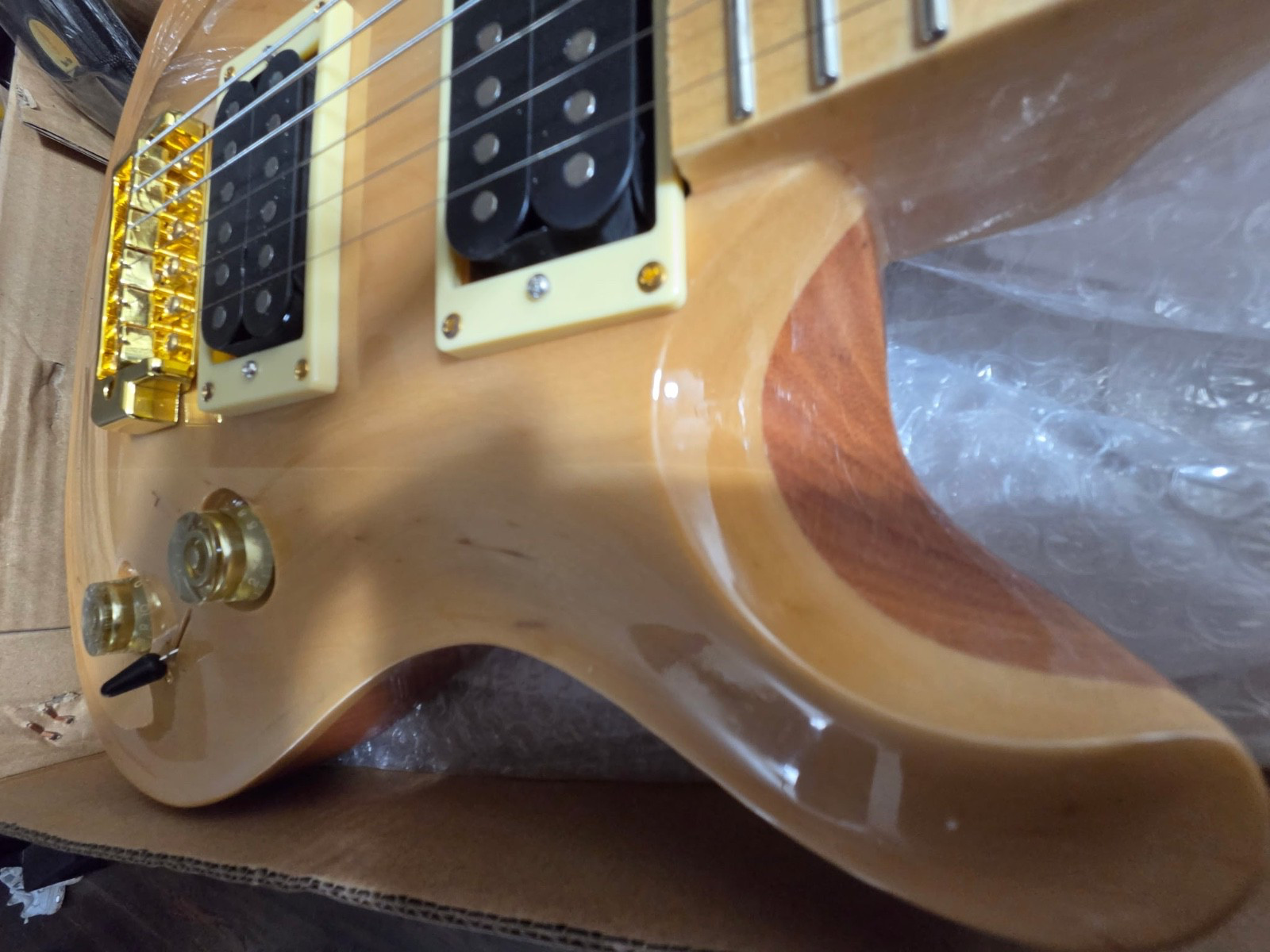 Electric Guitar-Mahogany Body Maple Fretboard 6-String H-H Pickups Freakin Beaut