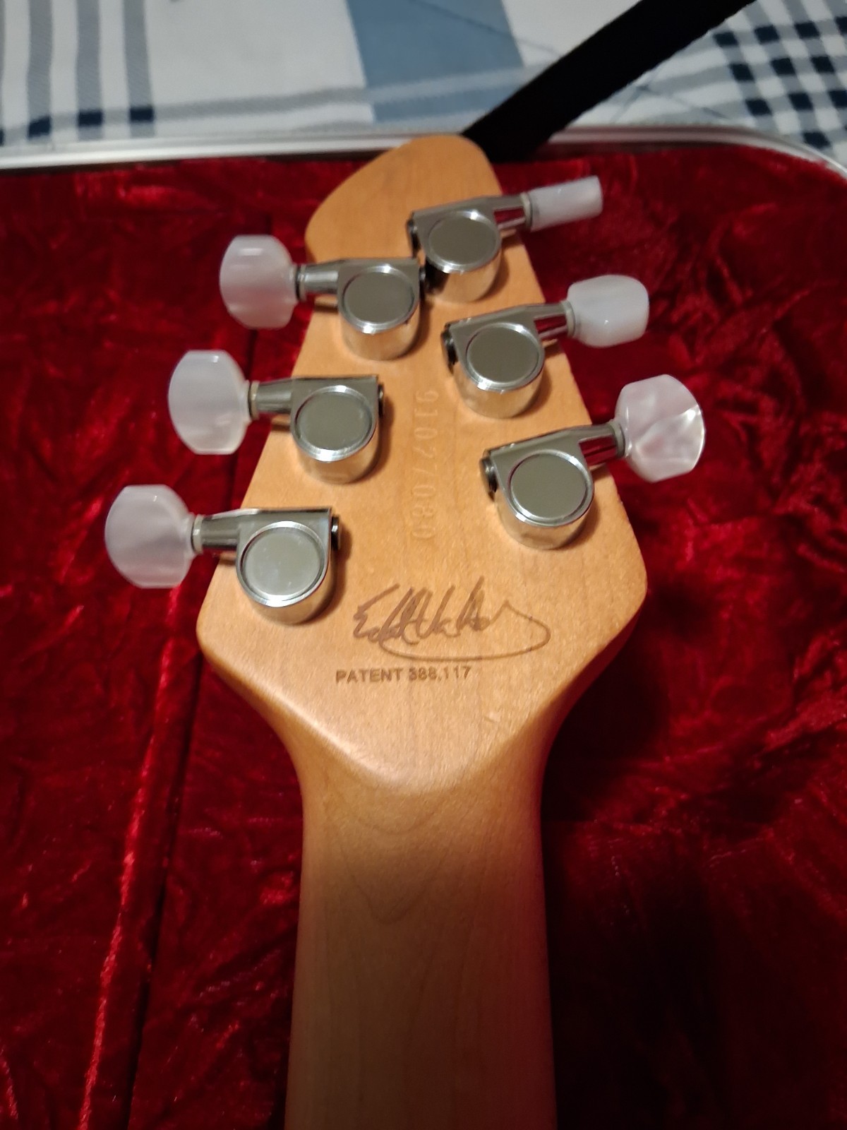 Peavey USA Wolfgang EVH Flame Special – 2001 – Vintage Sunburst – Curly Maple To