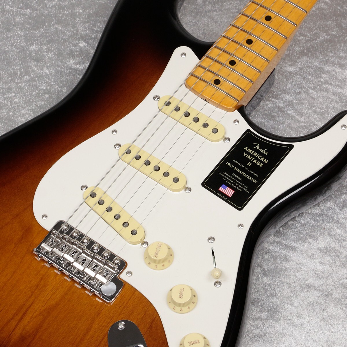 Fender American Vintage II 1957 Stratocaster 2-Color Sunburst from JAPAN
