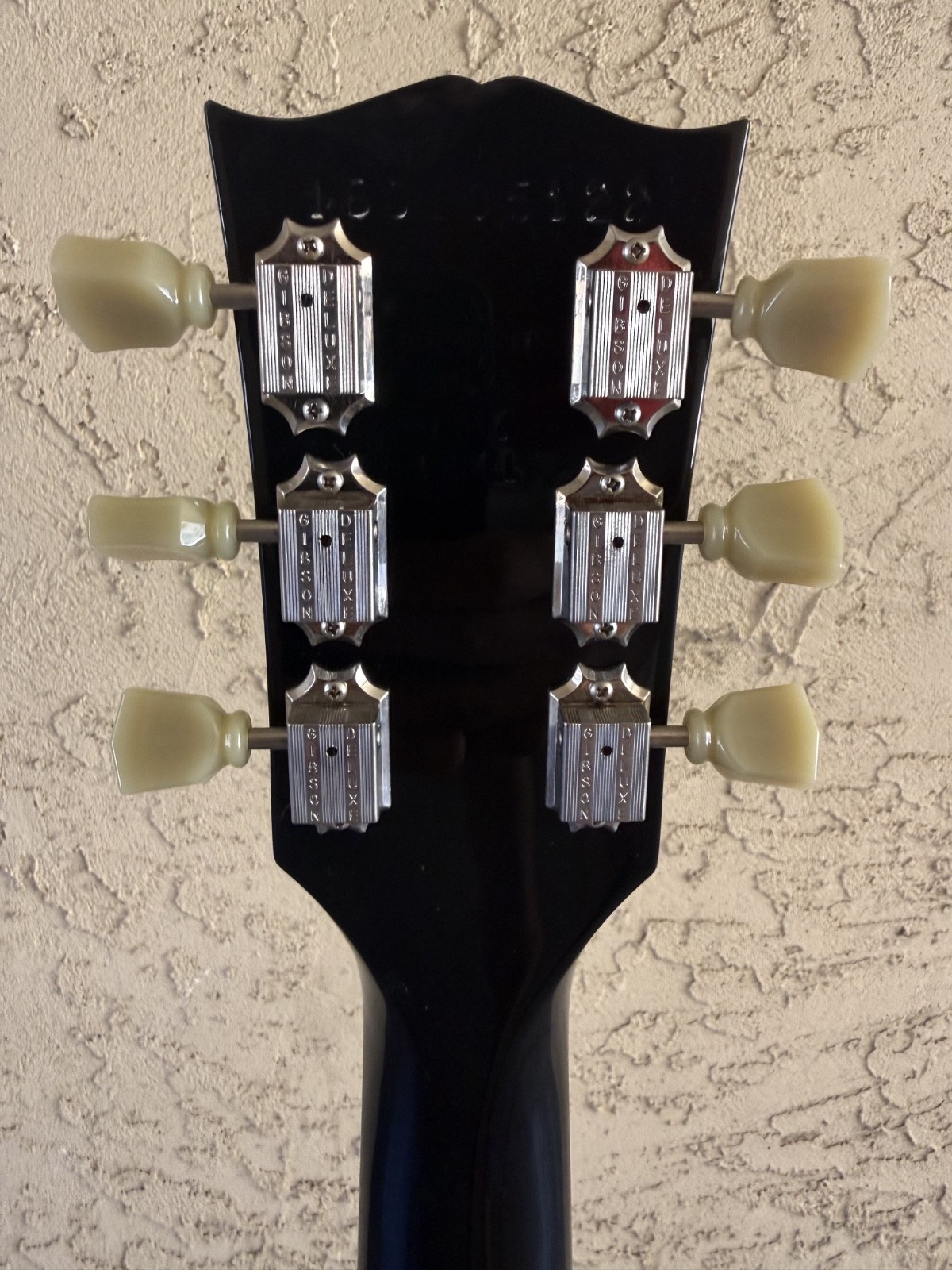 Gibson Les Paul Studio Ebony Black w/ OHSC Push Pull Pots