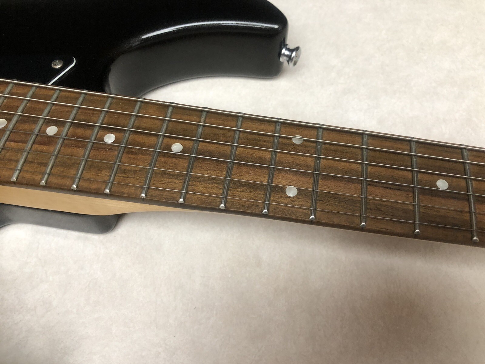 Yamaha EG 112C2 Electric Guitar Black Metallic Storage Unit Find