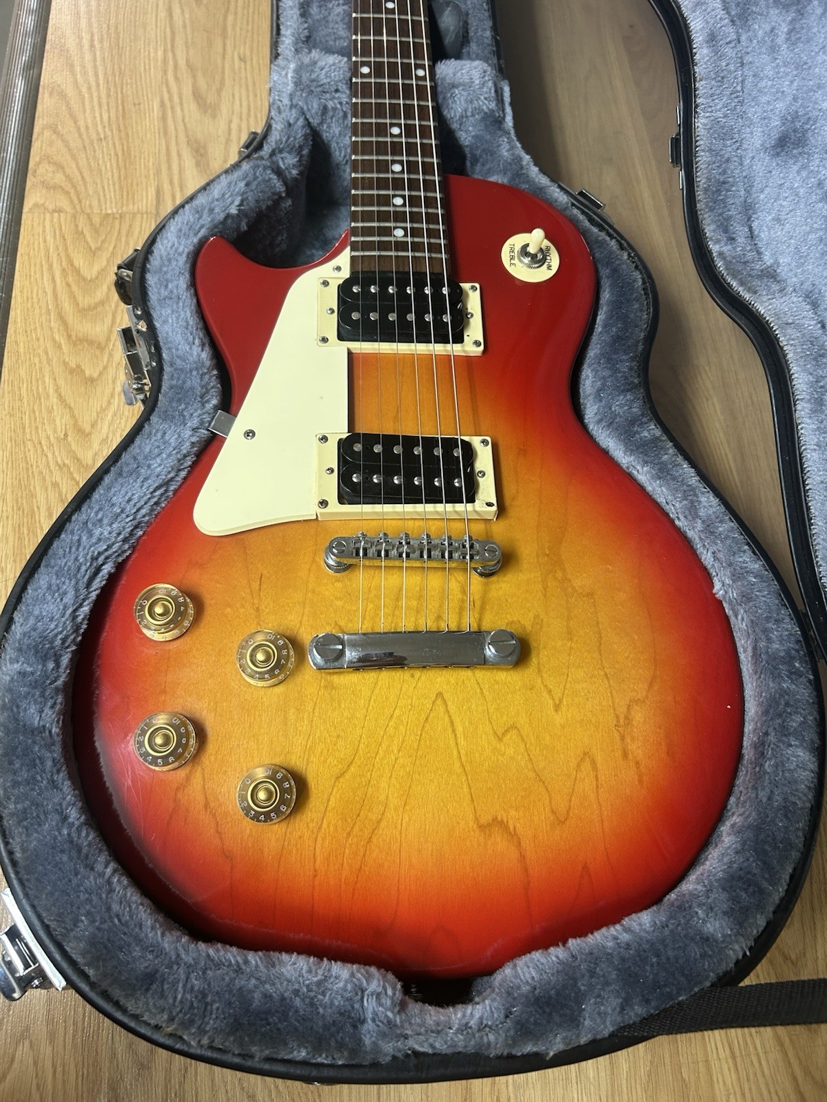 Epiphone Les Paul 100 Left Handed Heritage Cherry Sunburst Elec Guitar W/ Case