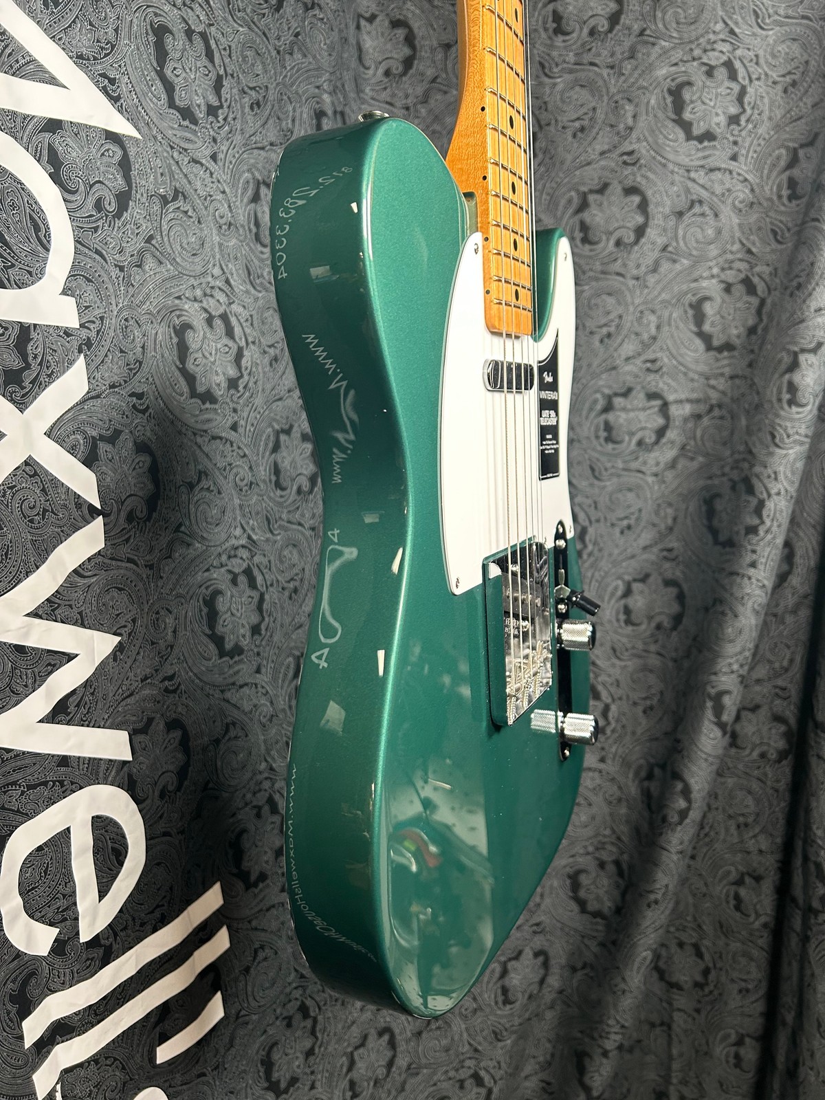 Fender Vintera III Late ’50s Telecaster – Sherwood Green Metallic