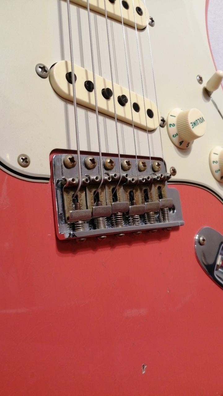 Fender Custom Shop 1964 Strat Time Machine Journeyman Relic Fiesta Red USA 2022