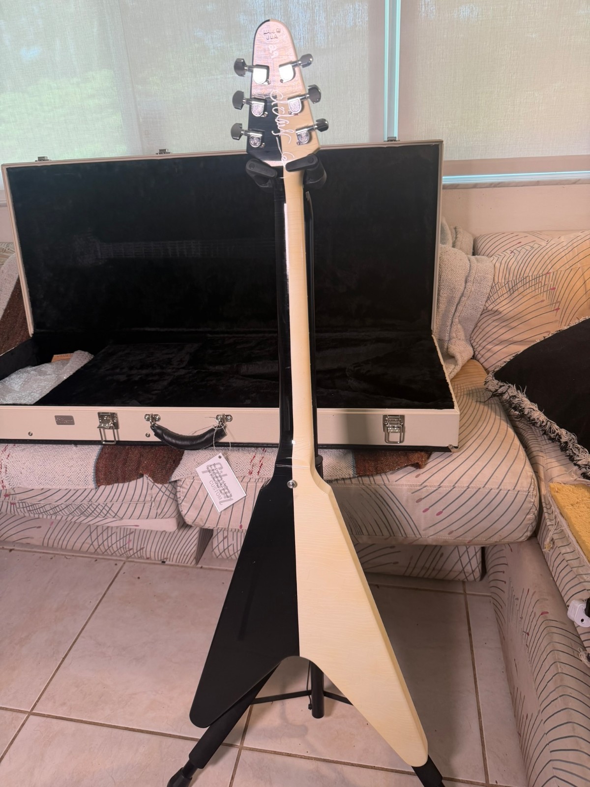 Gibson Limited Edition Michael Schenker Flying V 2026 – Black and White