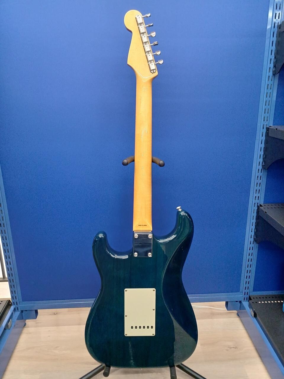 Fender Japan ST62-QT Quilted Top Stratocaster Guitar Blue Sunburst Made in Japan