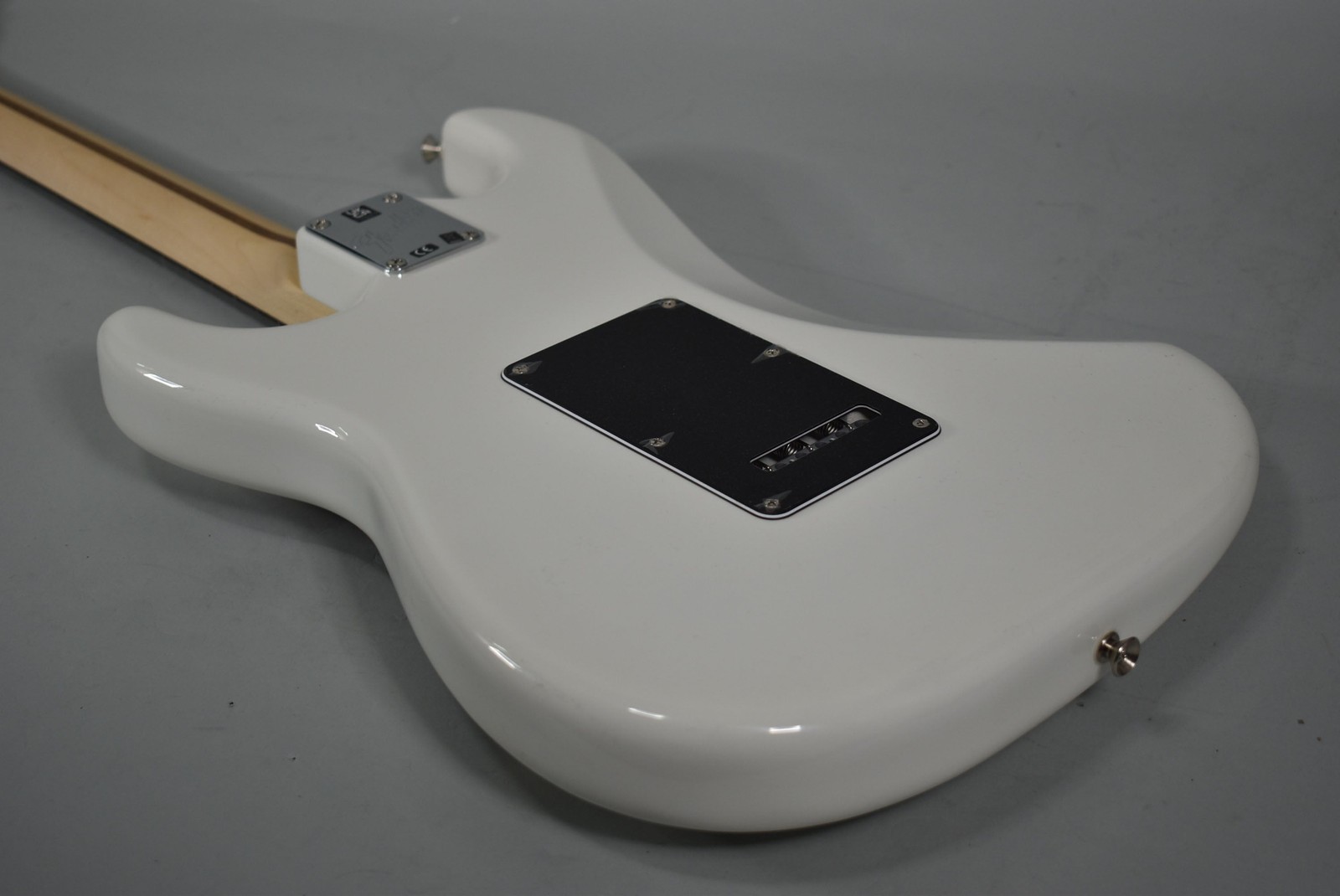 2022 Fender American Performer Stratocaster Arctic White Finish w/Bag