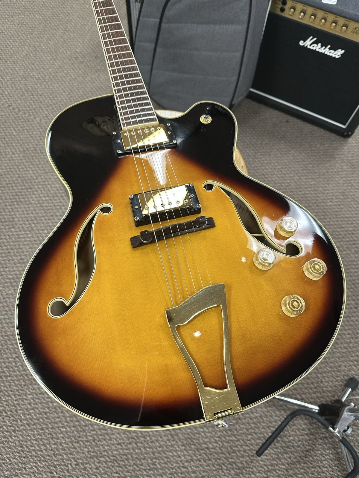 Tanglewood (No Label) Hollow-Body Archtop Electric Guitar Sunburst