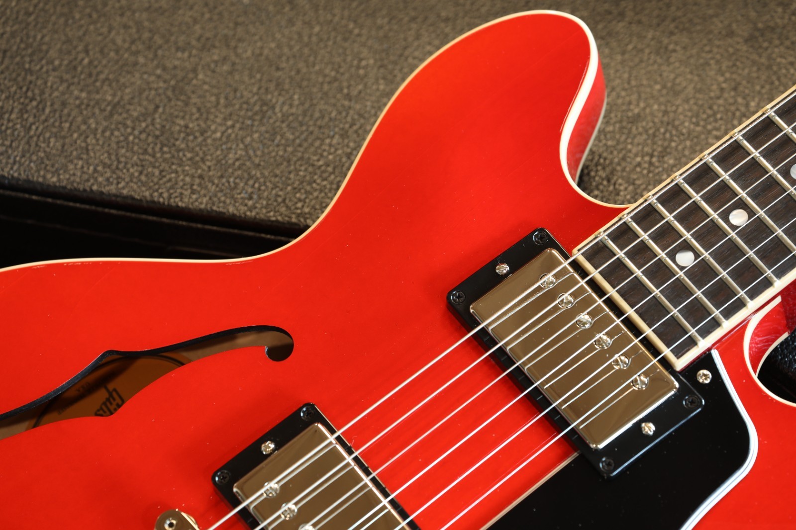 2024 Gibson ES-339 Semi-Hollow Electric Guitar Cherry Red Gloss + OHSC