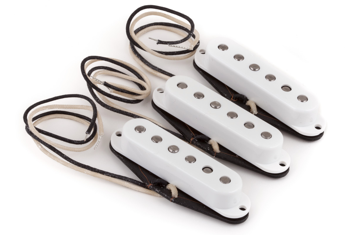 Fender 70th Anniversary ’54 Stratocaster® Pickup Set of 3 MODEL #: 0992379000