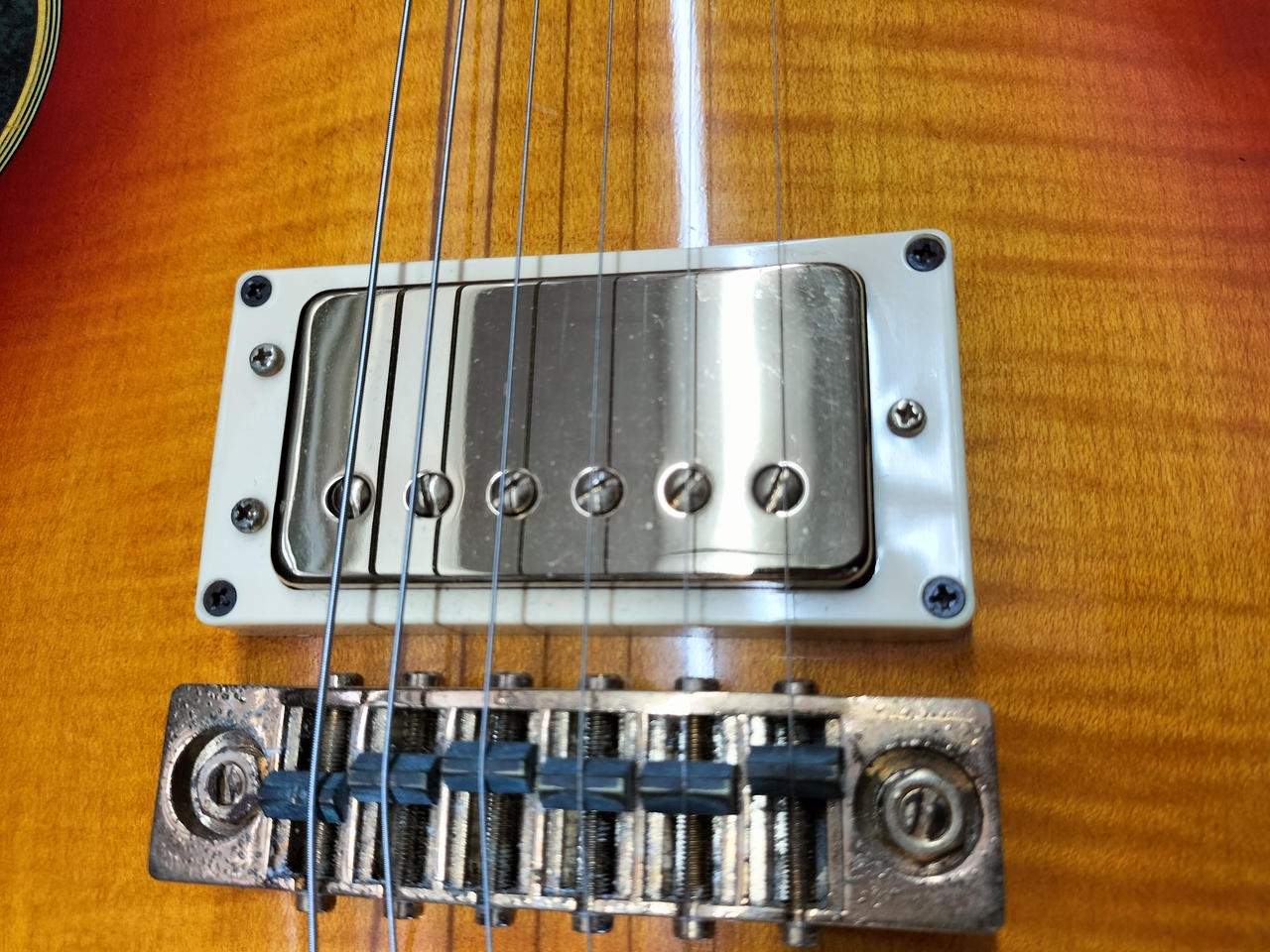 IBANEZ AR300 Used Electric Gutiar