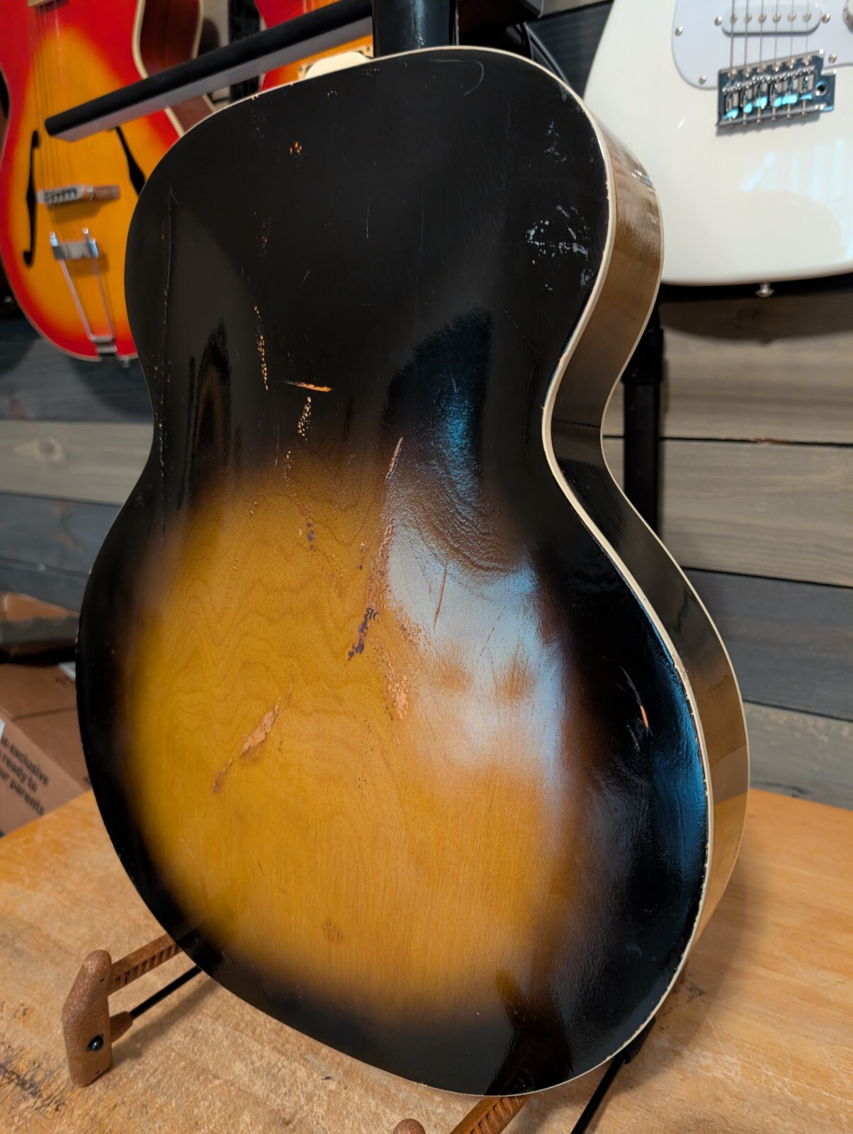 1962 Supro Ranchero Archtop Electric Guitar Sunburst Excellent Original Player