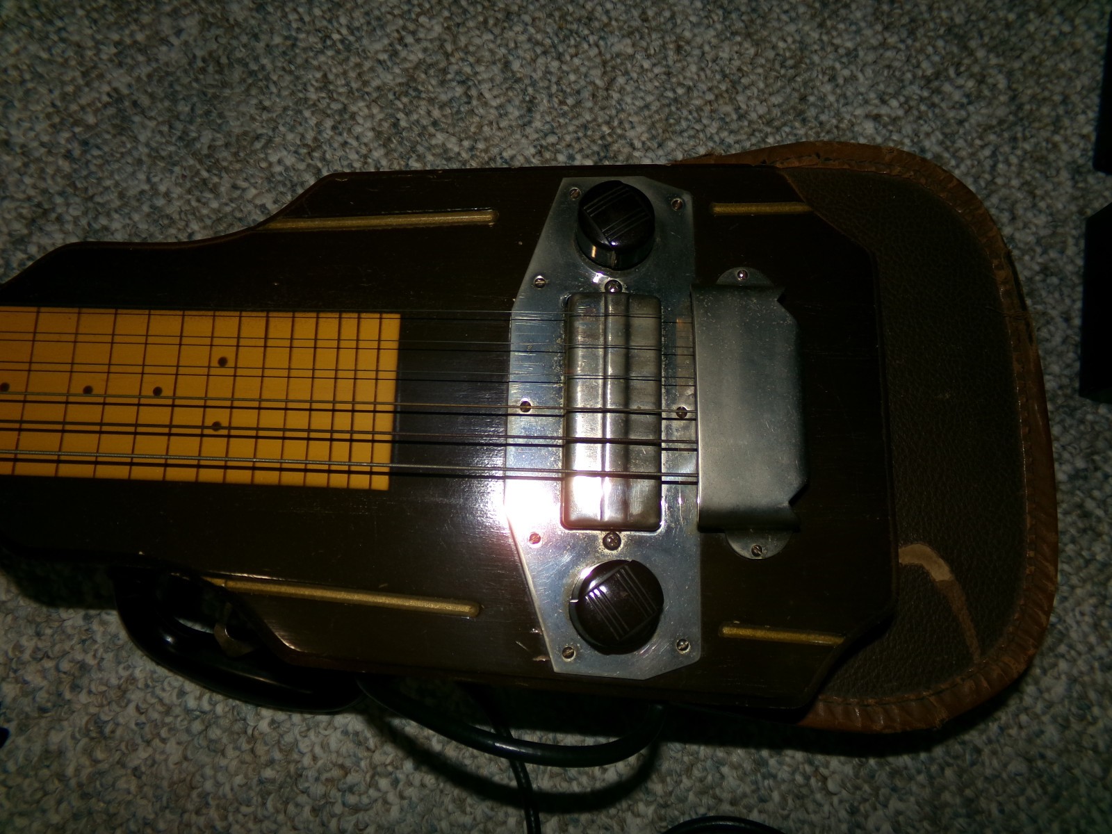 Vintage Harmony Electric Lap Guitar – Works – Rare Collector Item – 50’s?