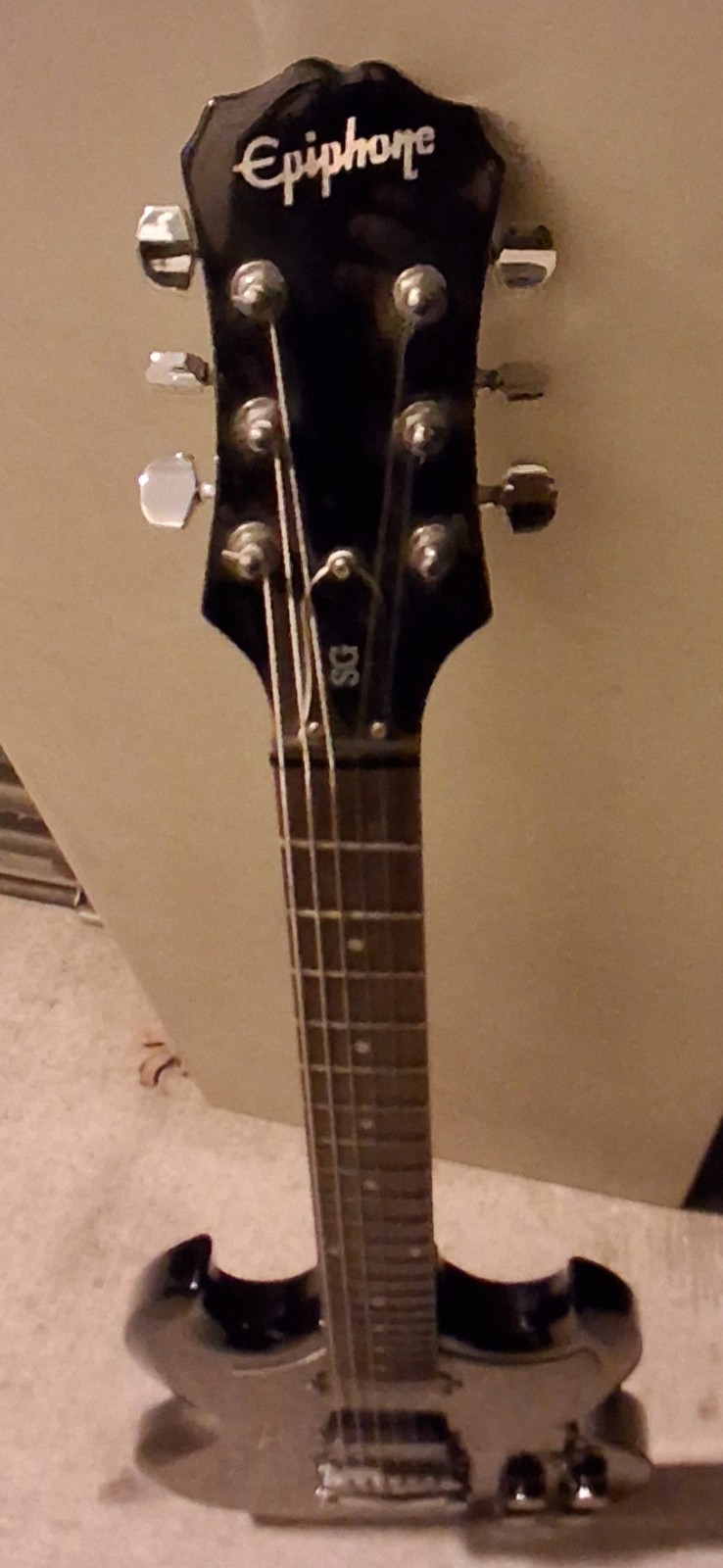 EPIPHONE SG G-310 Electric Guitar w Gig Bag Black Older Model