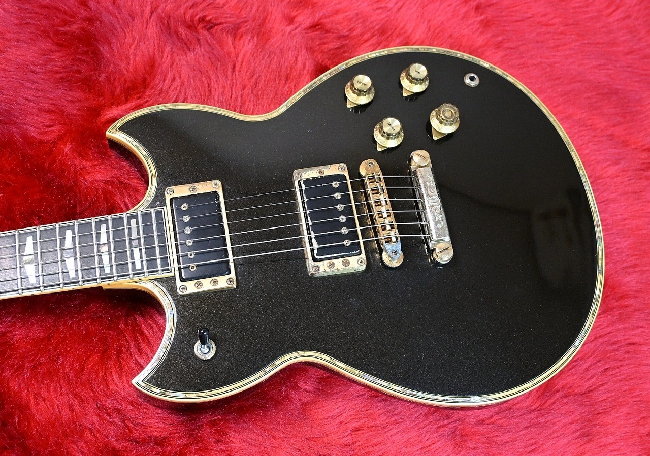 YAMAHA SG-3000 Custom Metallic Black Gold Hardware Made in Japan 1982 SG Type