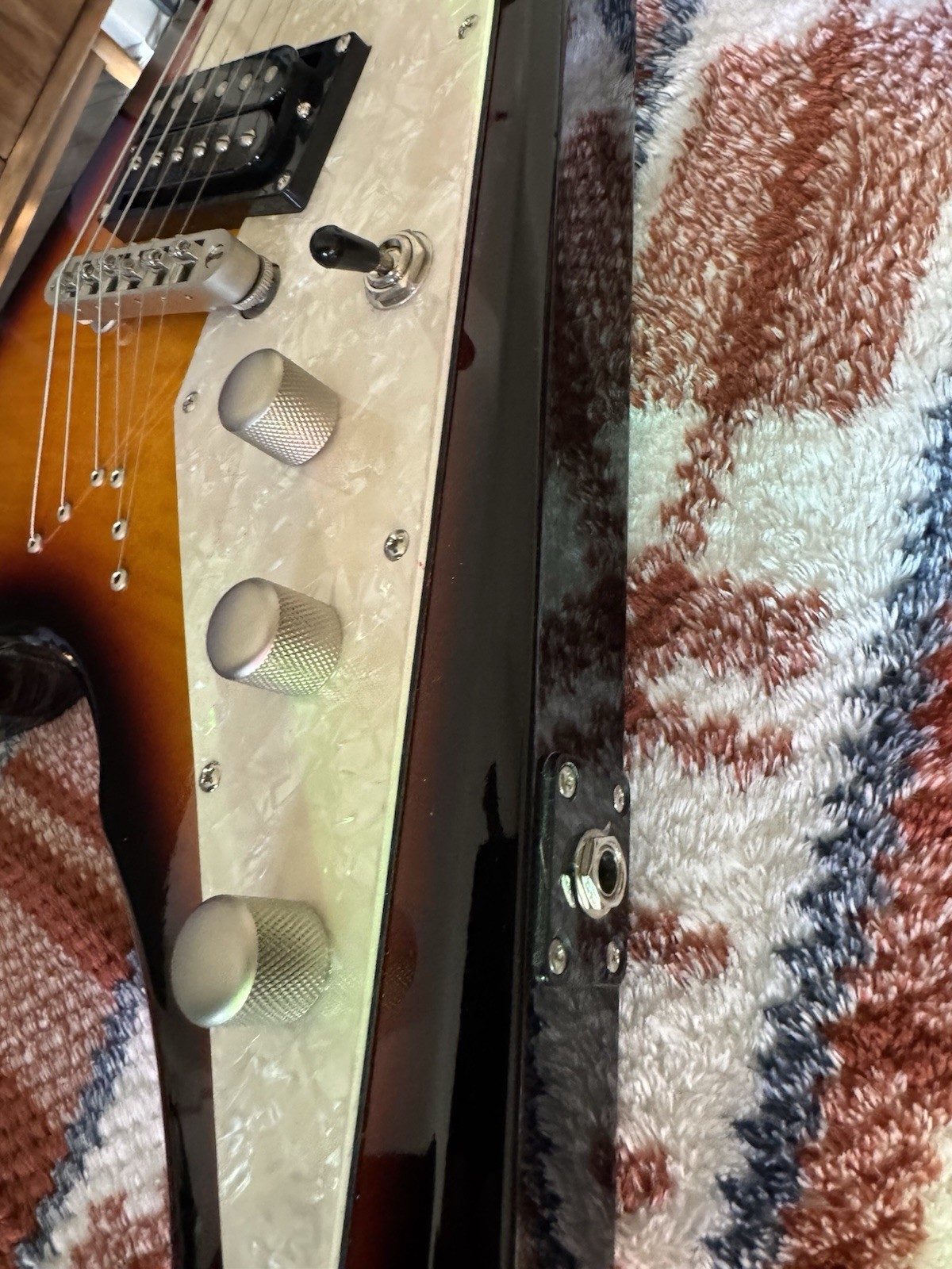 Brownsville Vintage Flying V Electric Guitar 6 String Solid Body Sunburst Tobacc