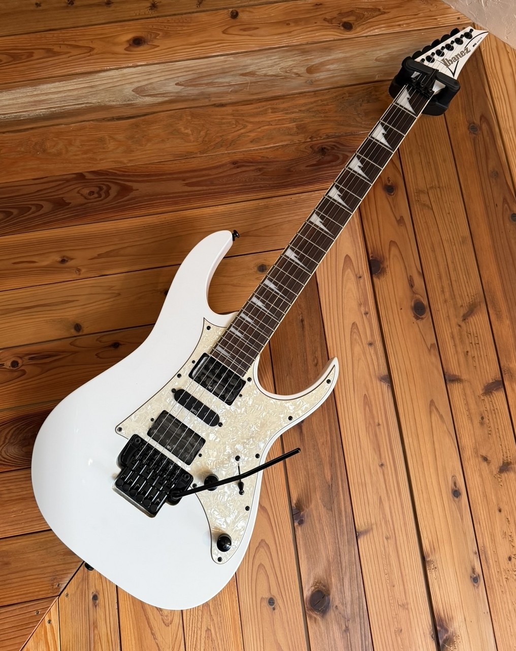 Ibanez RG450DXB-WH Electric Guitar Wizard III Maple Neck 24 Jumbo Frets Used