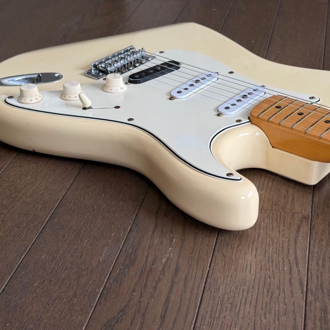 Greco SUPER SOUNDS SE500W White Manufactured in September 1976 from Japan