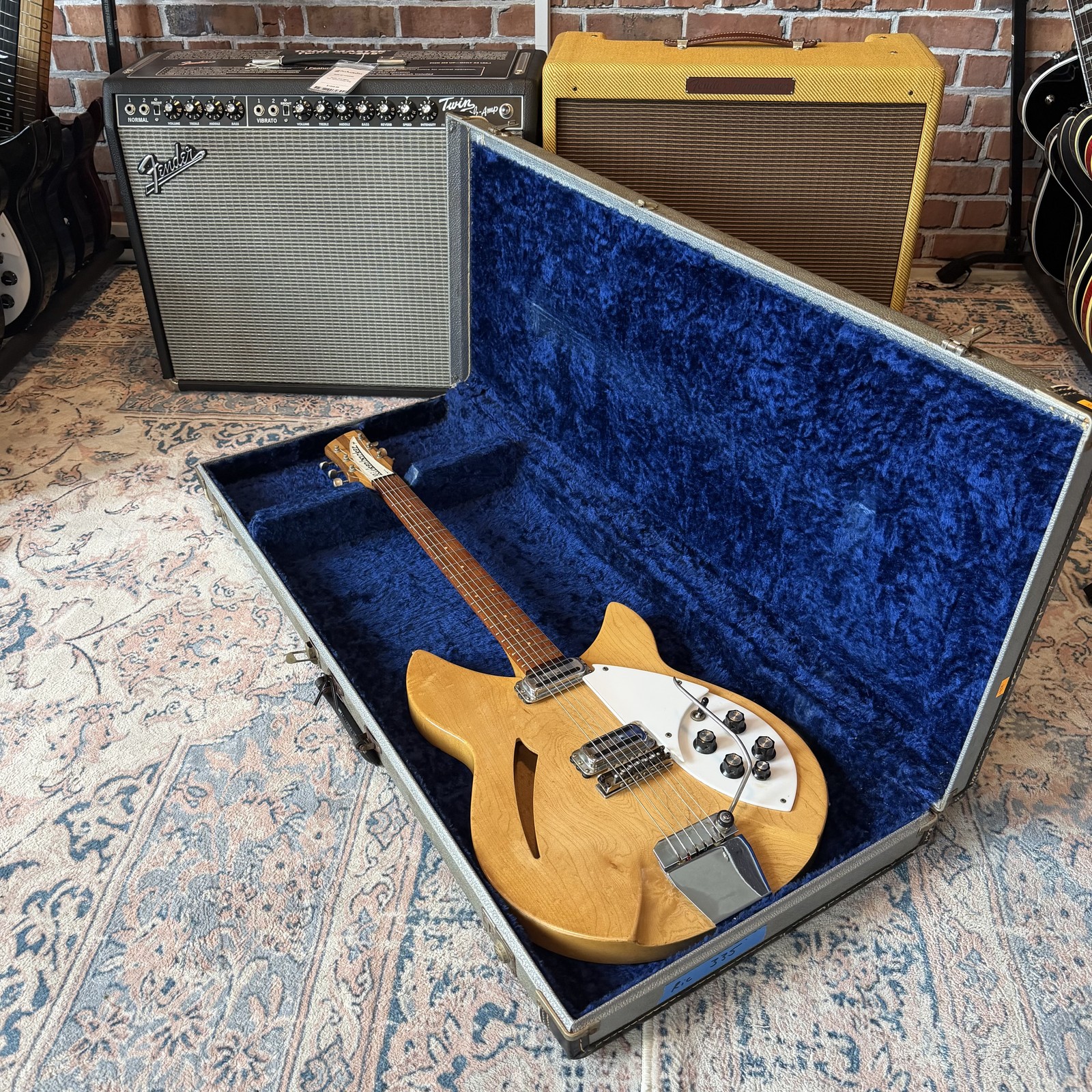 Used Rickenbacker 1966 Model 335 Mapleglo w/Case