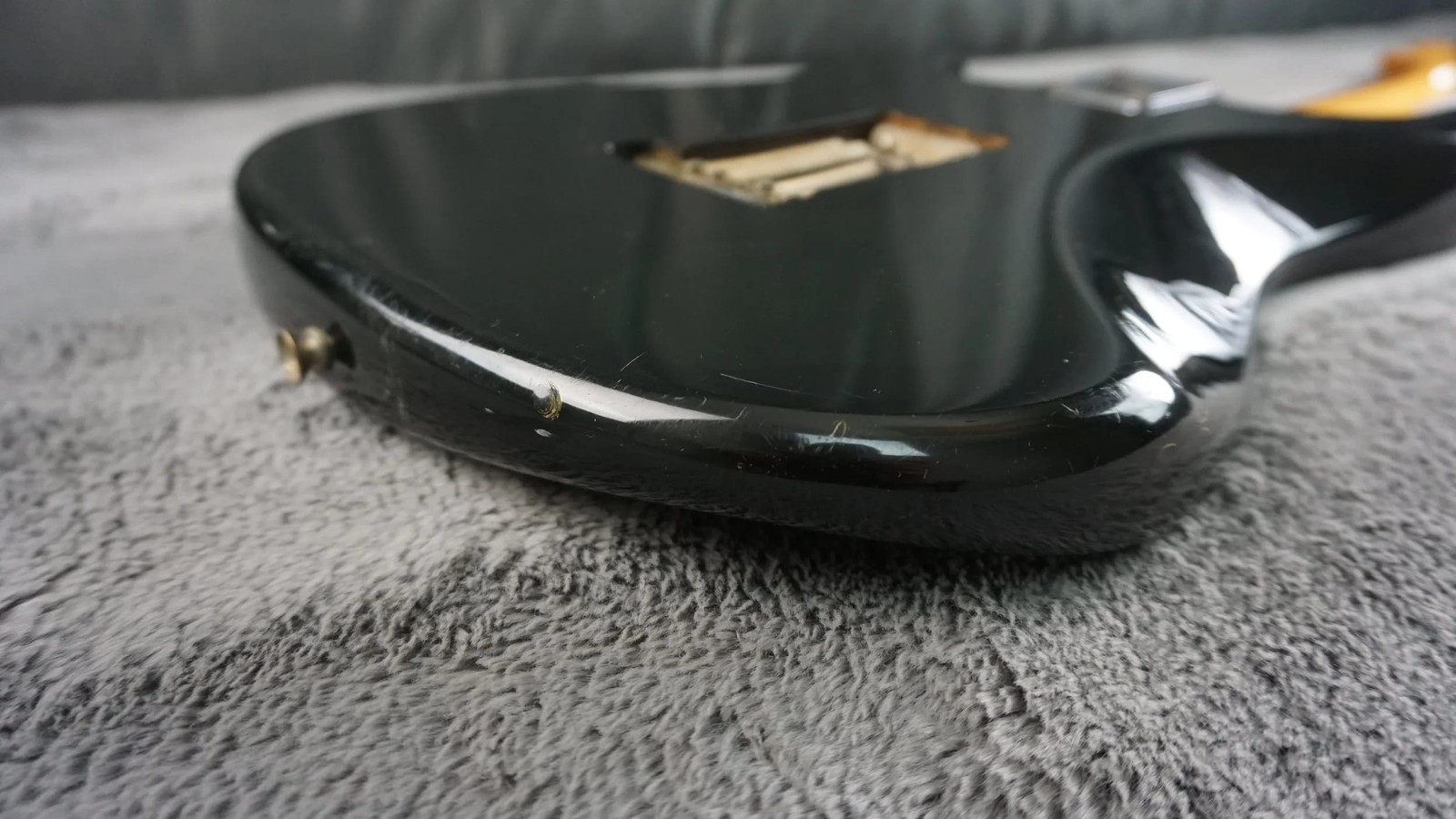 Aria Pro II Strikin’ Sound S-Style Japan Black