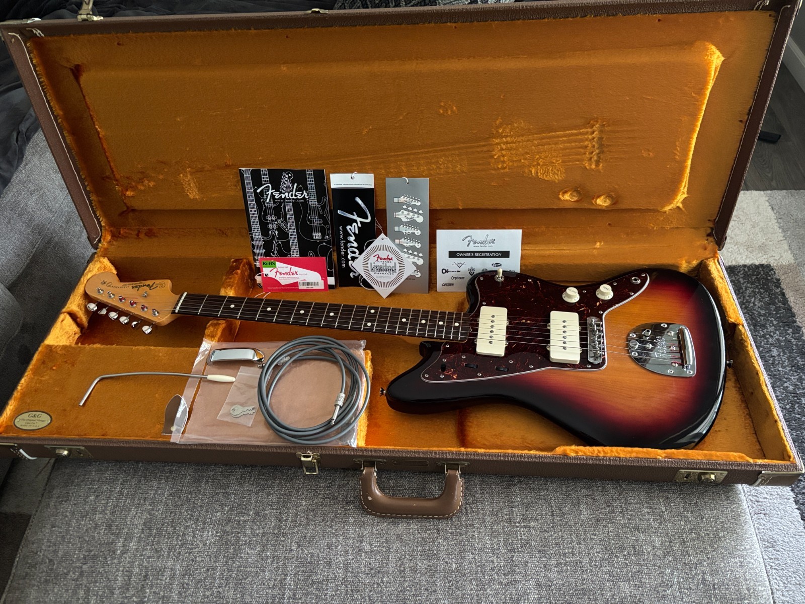 Fender American Vintage 62 Jazzmaster Electric Guitar – 3-Color Sunburst (2008)