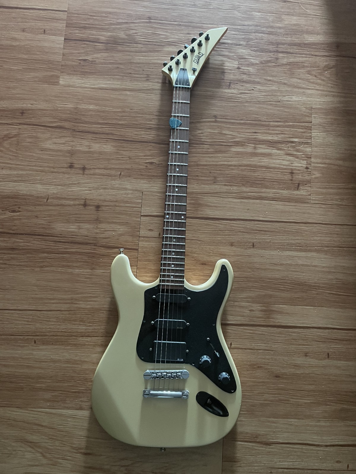 1984 Guild Aviator Electric Guitar