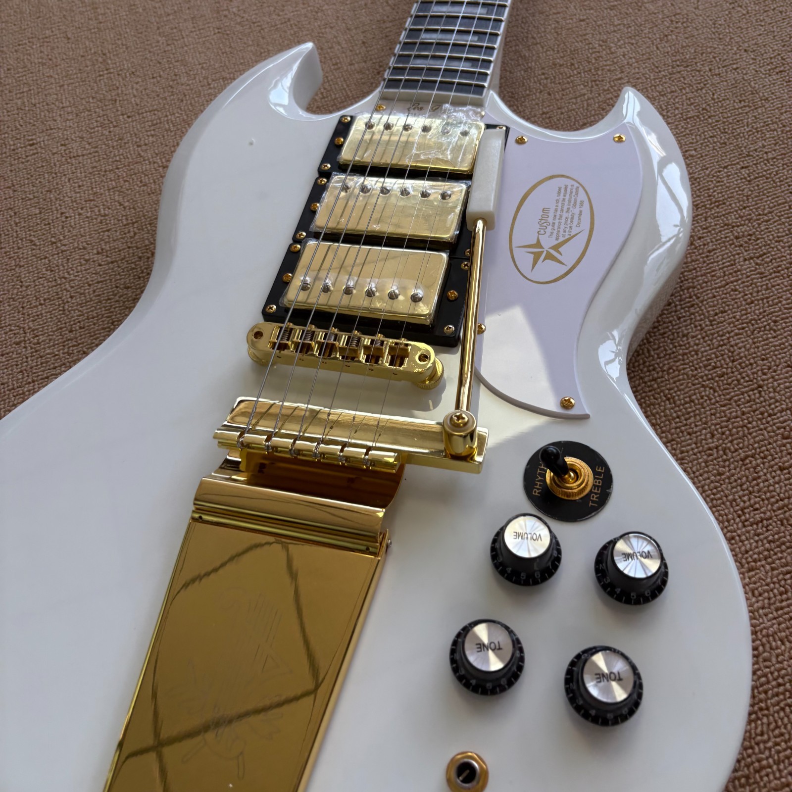 White SG Style Electric Guitar Rosewood Fingerboard 3H Pickups