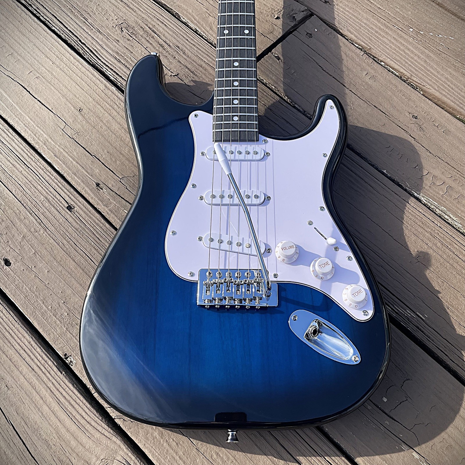 Full-Size Dark Blue Electric Guitar with Rosewood Fretboard, S-S-S Pickups