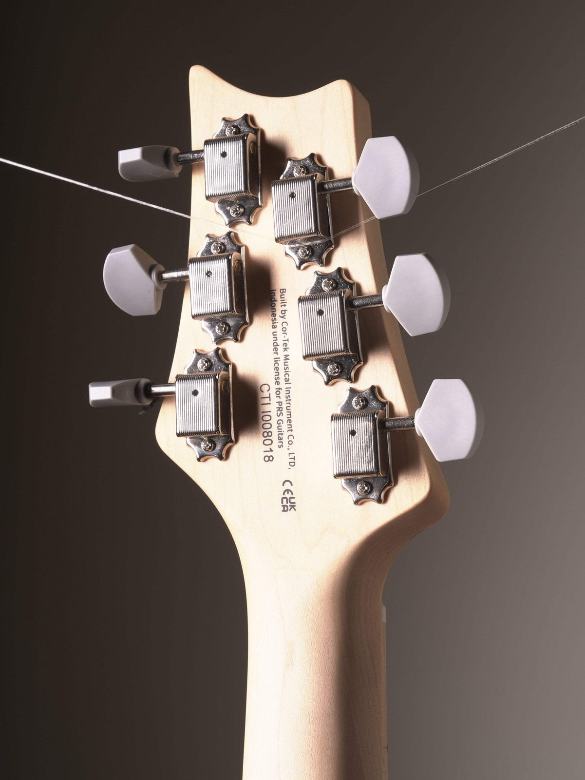 Paul Reed Smith SE Silver Sky – Moon White w. OGB