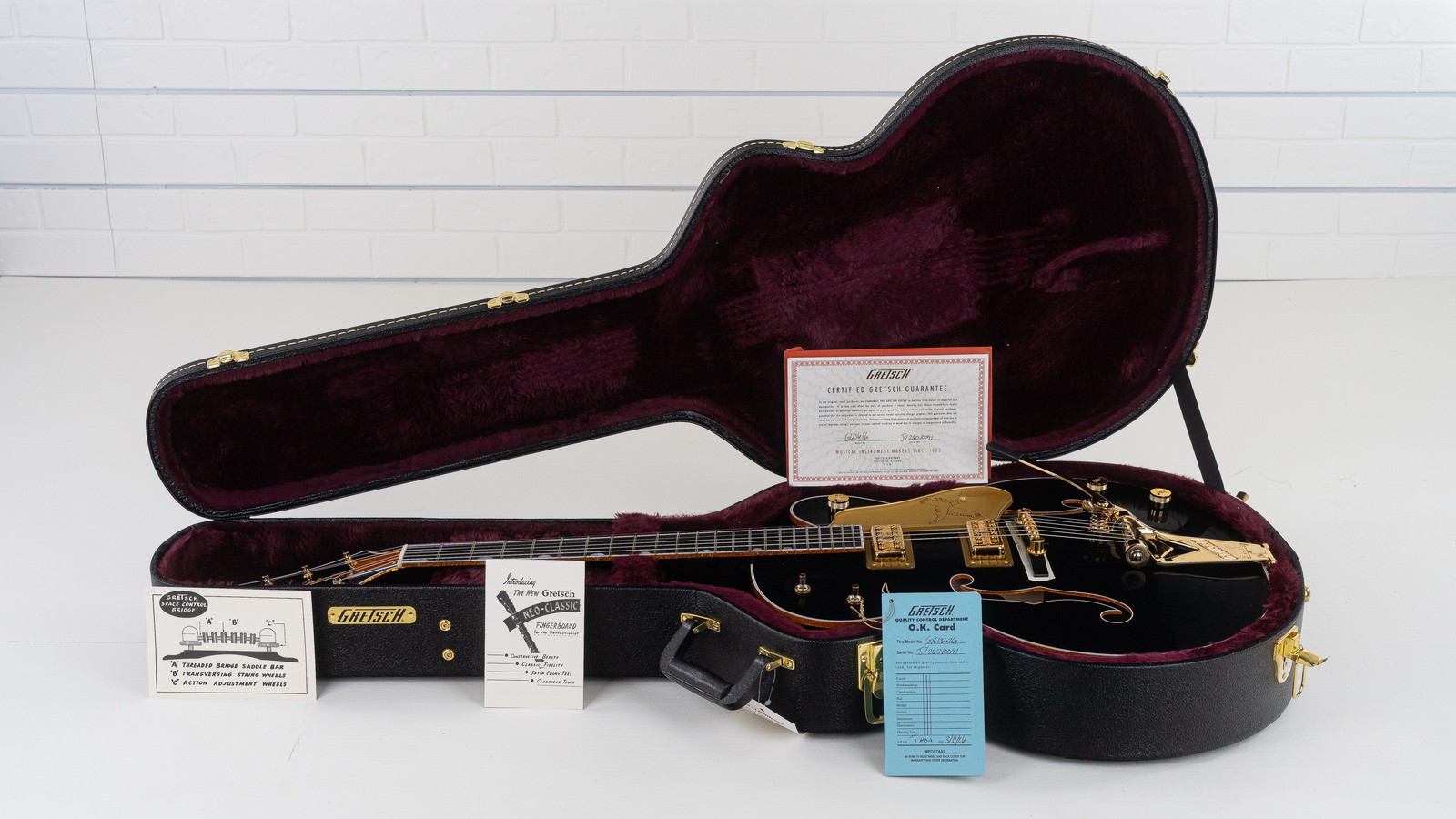 Gretsch G6136TG-58 1958 Custom Falcon LE SH Electric Guitar Ebony, Emerald Night