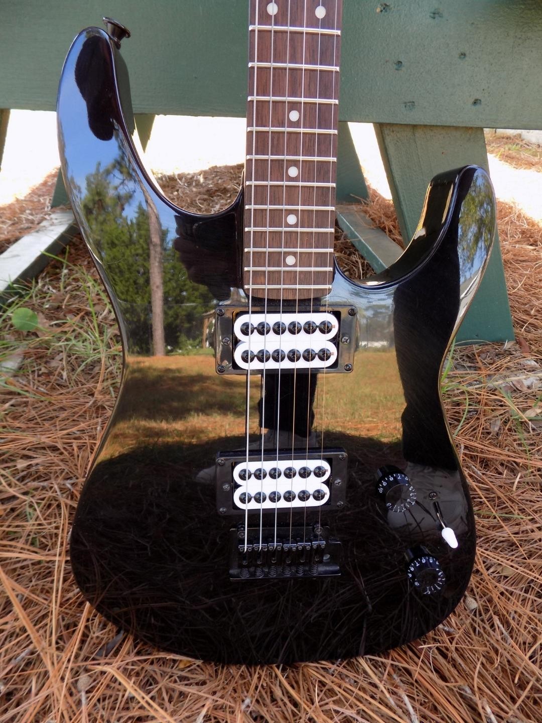 Jackson/IYV “Custom Shack”, Hot Invader Style Pickups,Coil Splitting,Nice