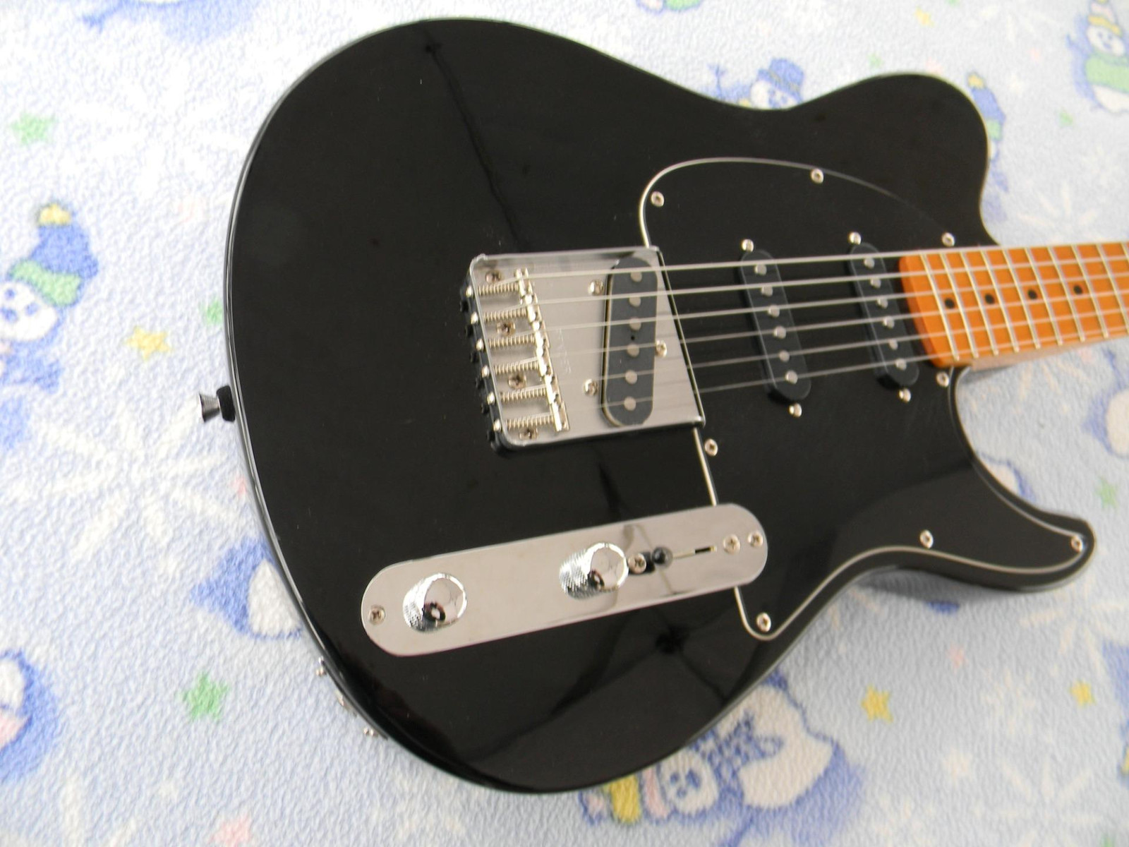 Peavey Generation EXP Nashville, Alnico 5’s, Hot Bridge Pickup, PIO Capacitor