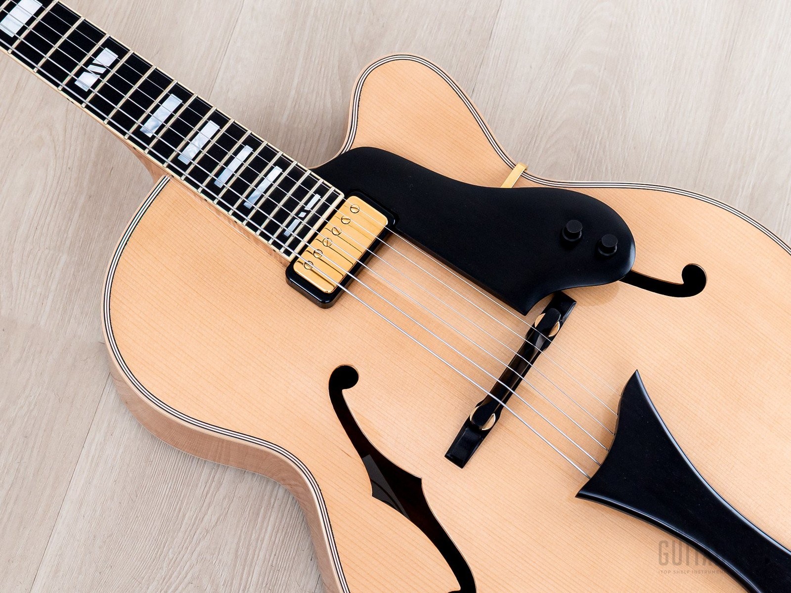 2011 Hofner New President Carved Top Archtop w/ Floating Pickup, Case & Hangtag