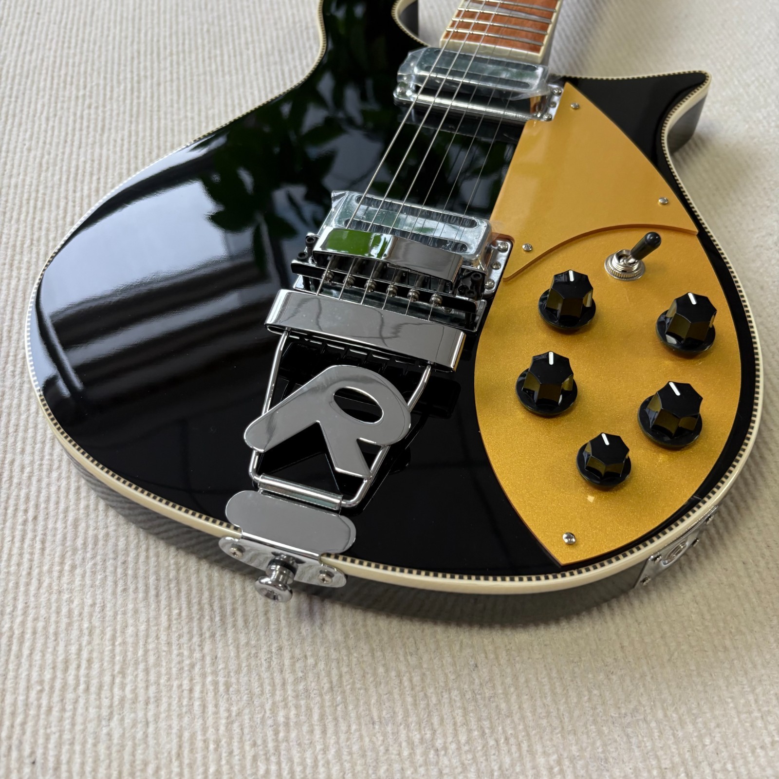 Custom Black 660 Style Electric Guitar Solid Body Rosewood Fingerboard