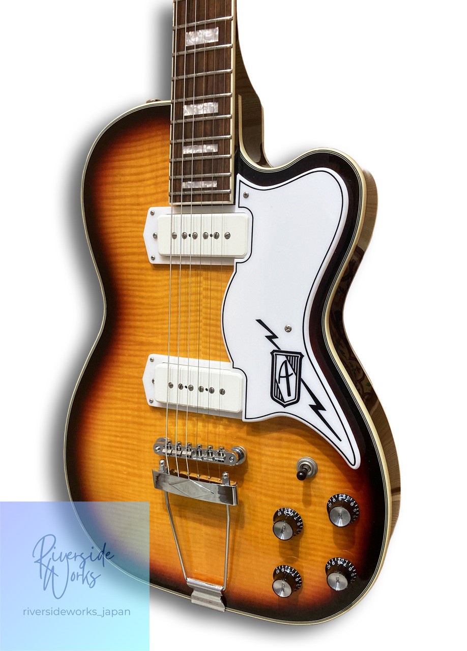 EASTWOOD GUITARS Airline TUXEDO