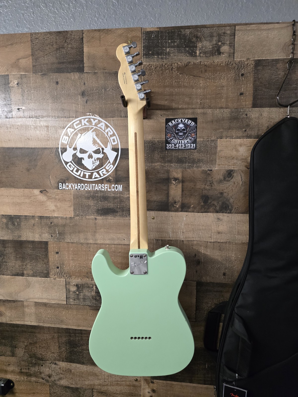 2019 Fender American Performer Telecaster HUM Satin Surf Green.