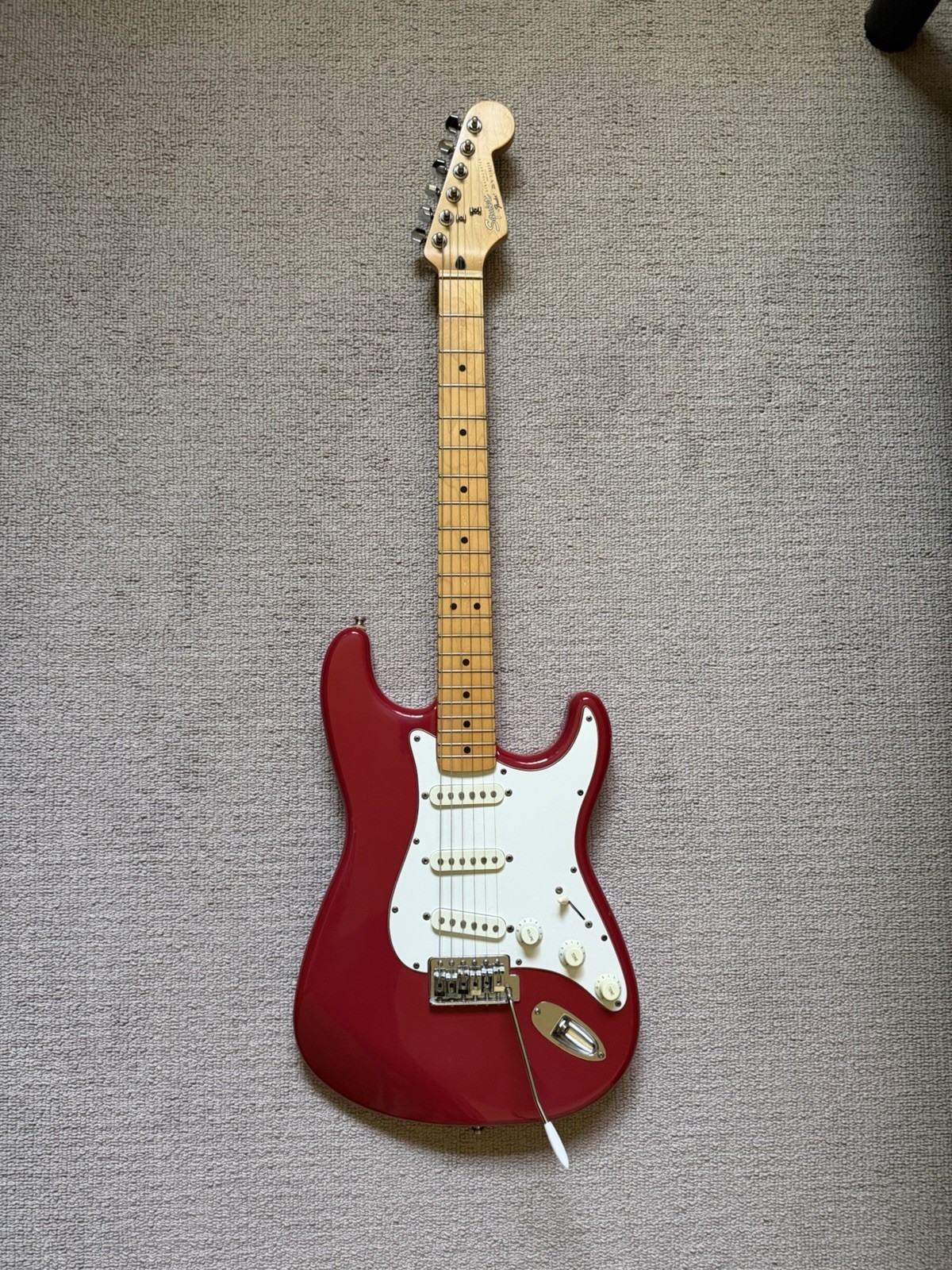 1989-1990 Fender Squier Stratocaster Made In USA Electric Guitar in Red